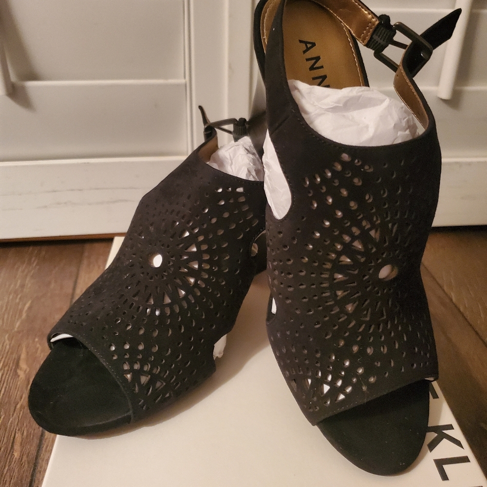 Anne Klein AKBRIELLA Perforated Slingback Black Shoes, Size 8.5